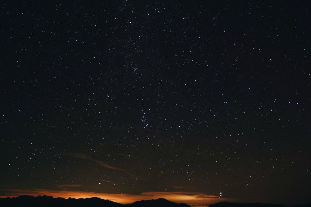 夜晚天空的繁星点点璀璨唯美风光图片