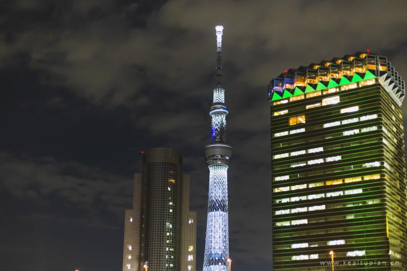 日本标志性建筑东京塔昼夜风景高清图片