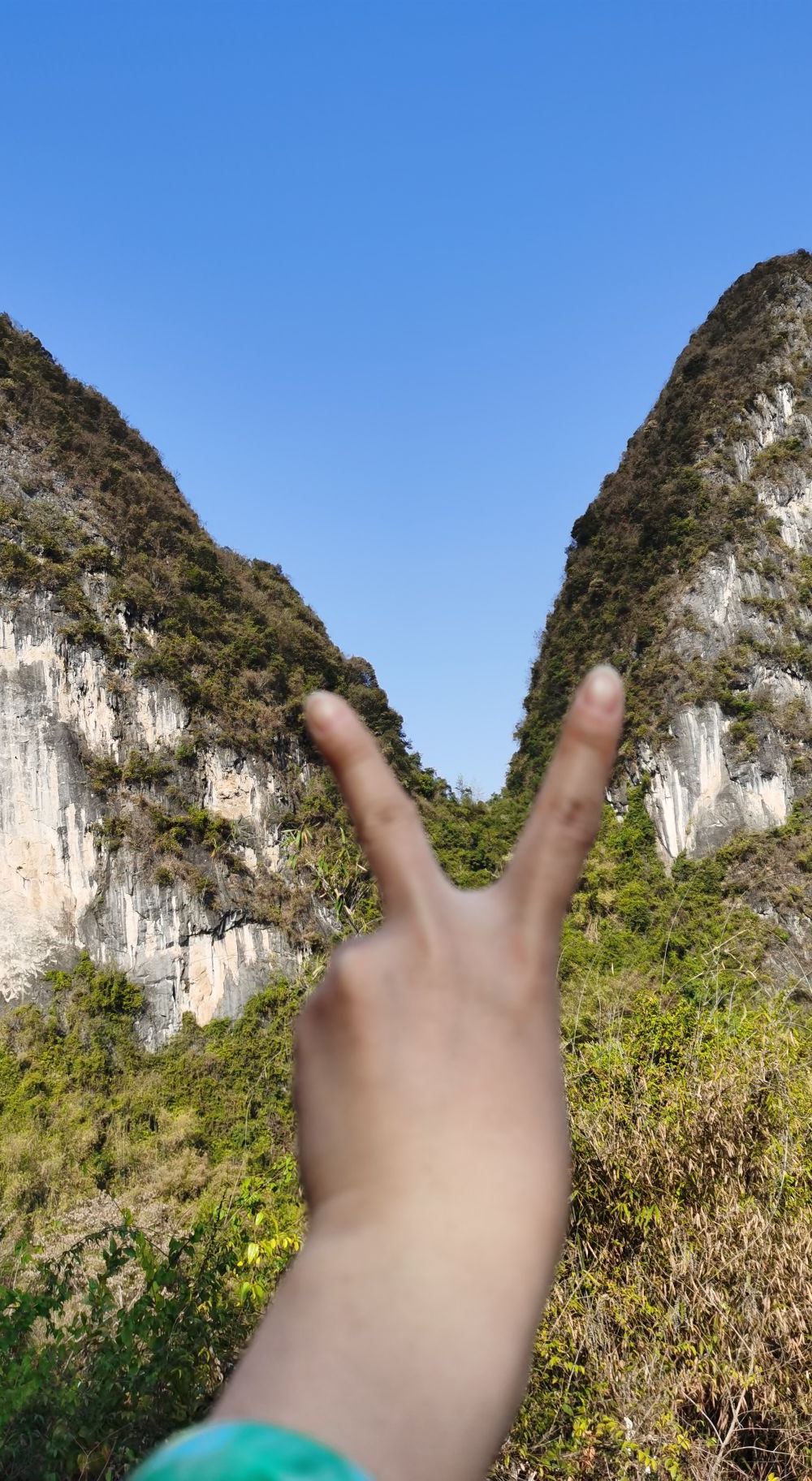 桂林月亮山旅游景点真实风景照片