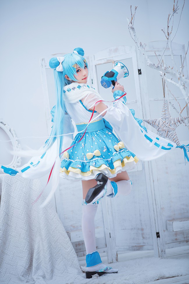 Kitaro绮太郎小姐姐Cosplay初音MIKU手机锁屏图片壁纸